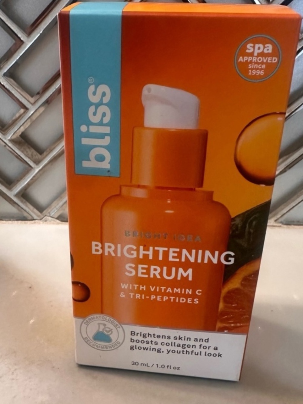 Bright Idea Vitamin C + Tri-Peptide Brightening Serum